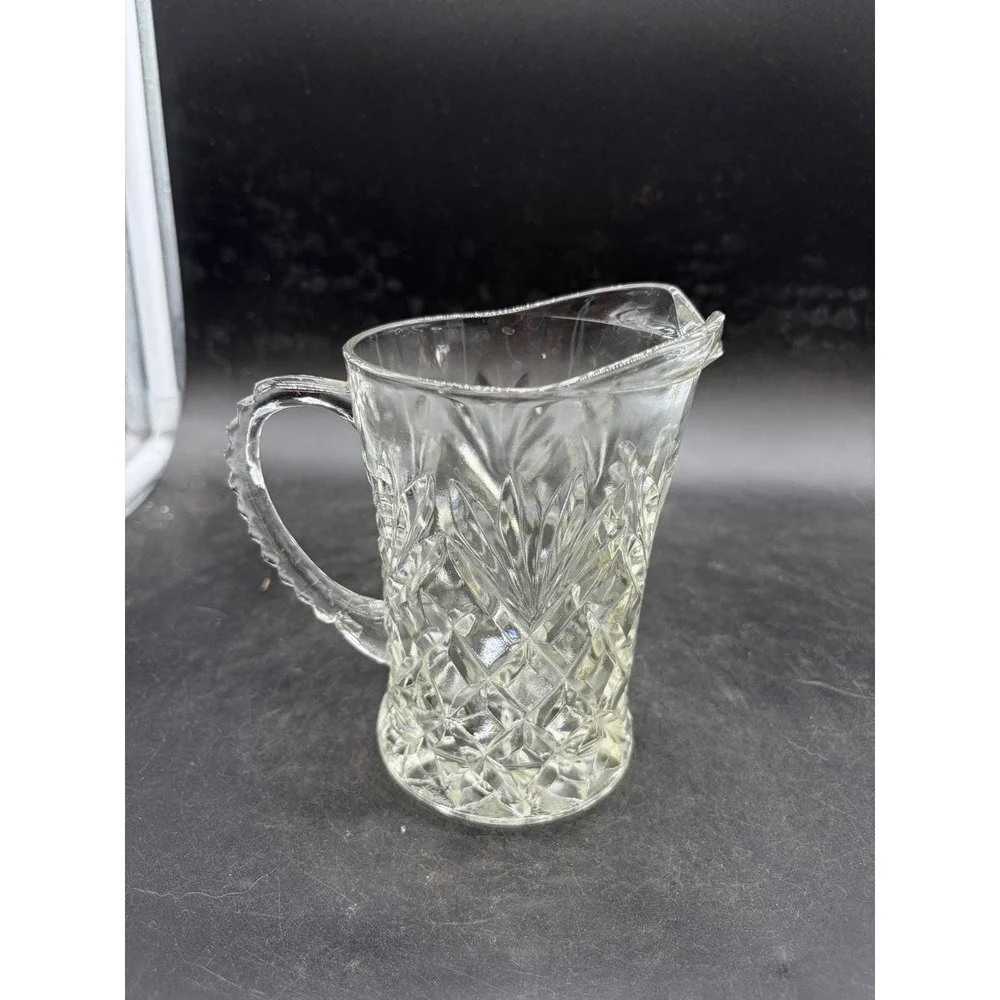 The Unbranded Brand vintage clear